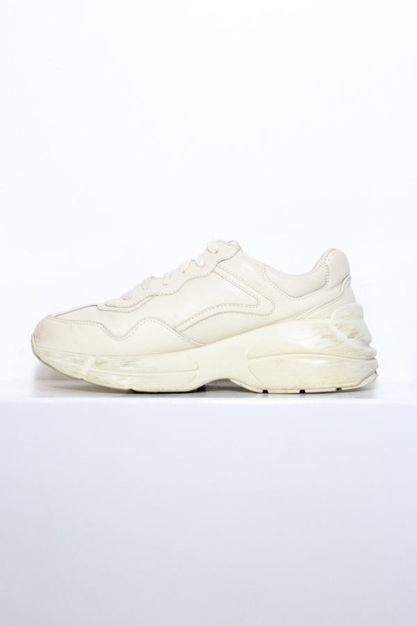 GUCCI | MADE IN ITALY RHYTON LEATHER SNEAKERS [USED]
