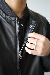 COW LEATHER ZIP UP VEST / BLACK