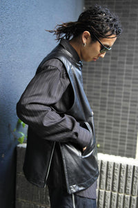 COW LEATHER ZIP UP VEST / BLACK