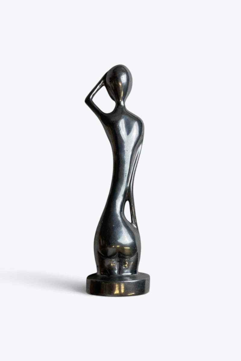 ABSTRACT WOMAN SCULPTURE