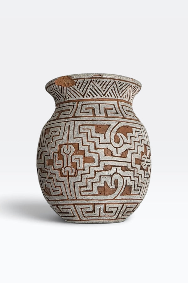 SMALL SERAMIC VASE FOR DISPLAY