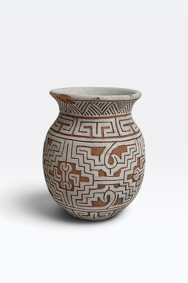 SMALL SERAMIC VASE FOR DISPLAY