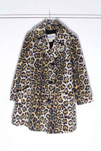 Load image into Gallery viewer, DAVIS | MADE IN USA 80&#39;S LEOPARD FUR JACKET [USED]