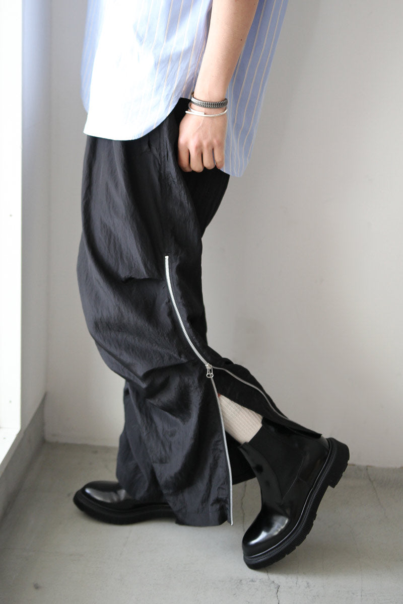 VISCOSE WASHER PARACHUTE ZIP PANTS / BLACK [20%OFF]