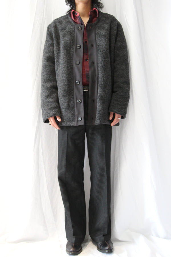LINER CARDIGAN / FROSTED CHARCOAL PRESS WOOL