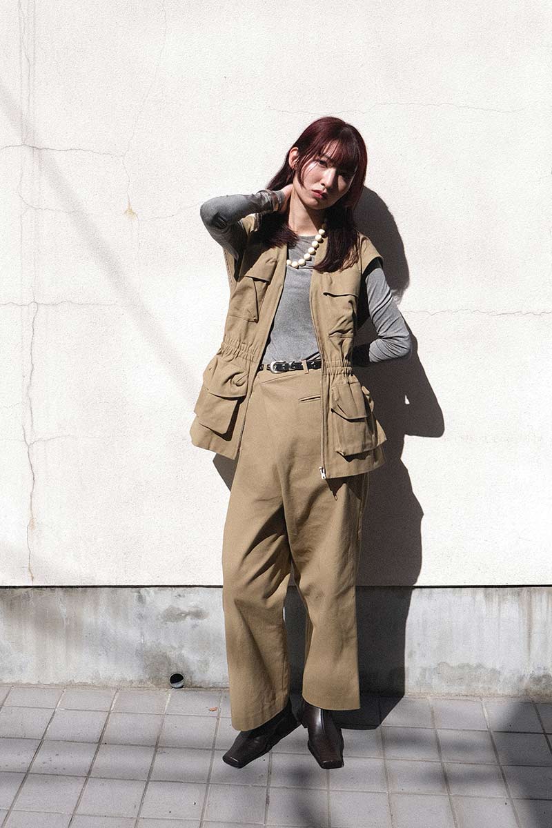 POCKETS UTILITY GILET / BEIGE [40%OFF]