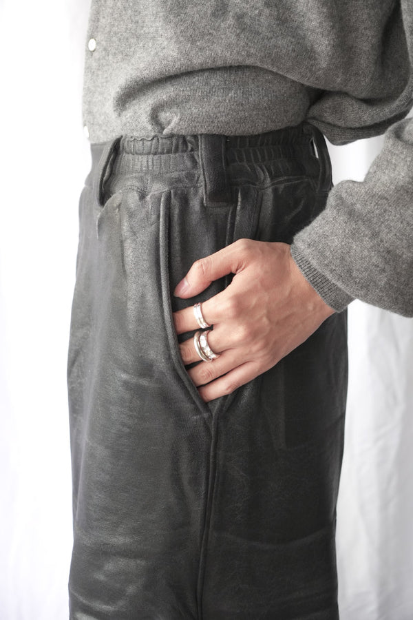 CRACKING COATED MILITARY PANTS .16 / DARK CHARCOAL BASE