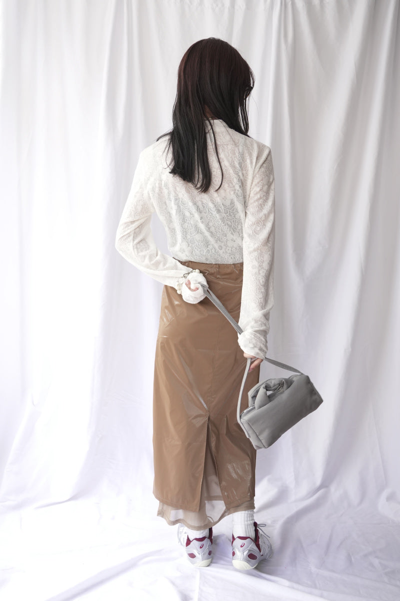 PLASTIC FABRIC LAYERD SKIRT / CAMEL