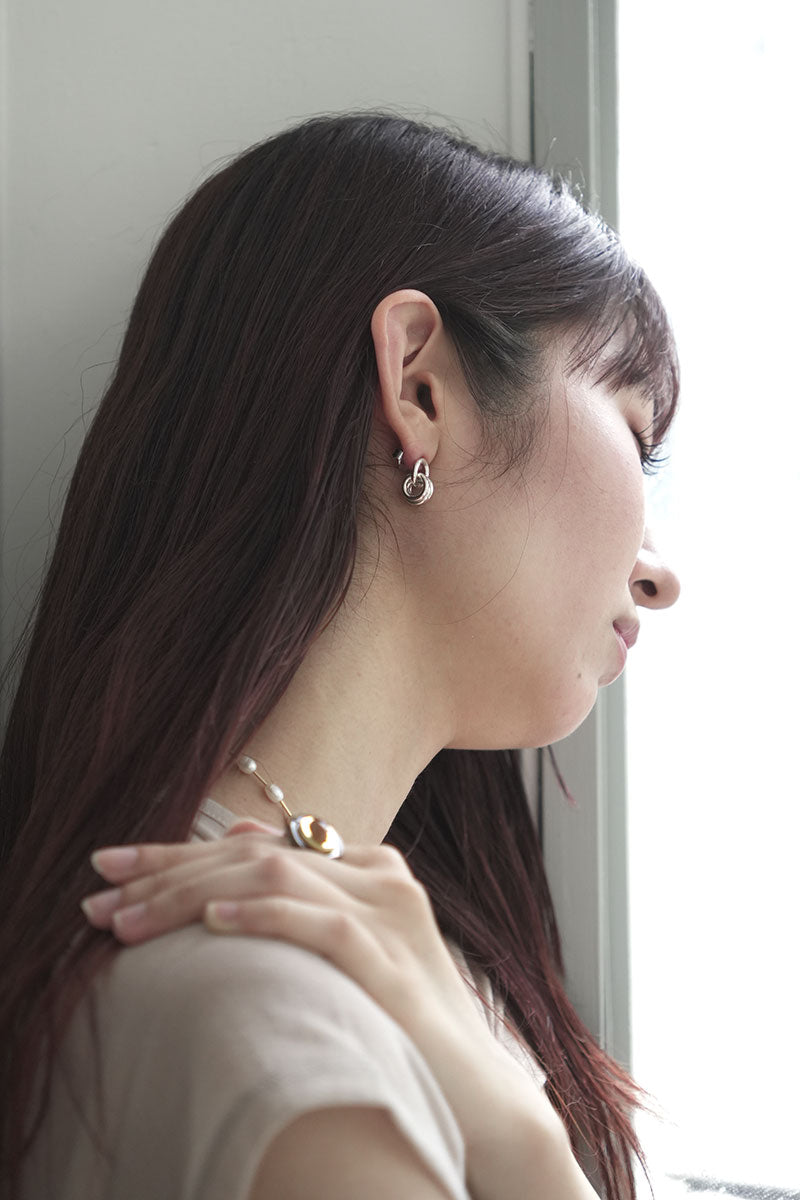 BABY CLUSTER STUDS EARRINGS / SILVER PLATED BRASS