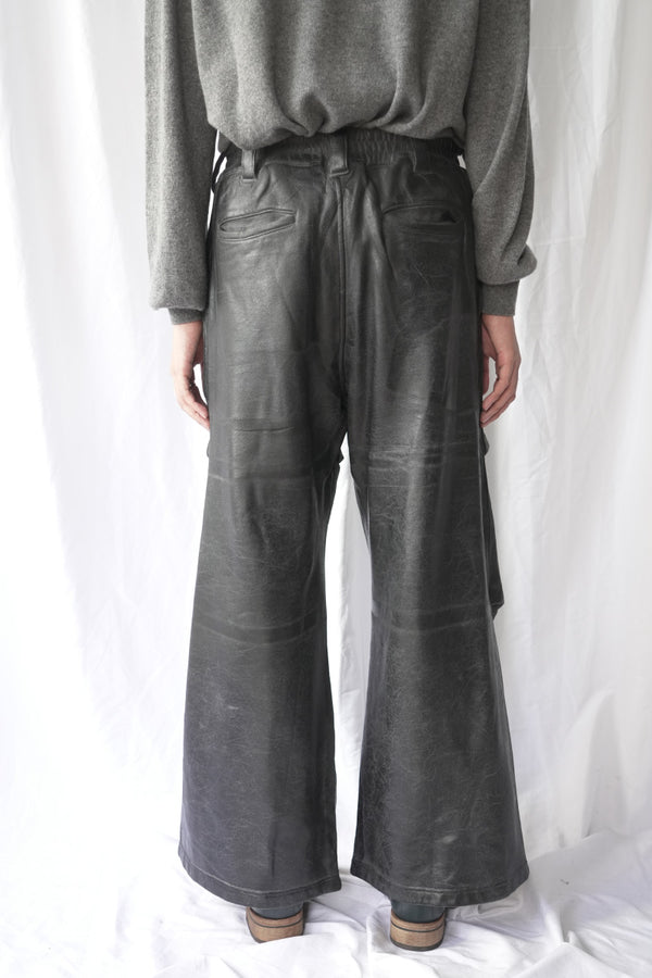 CRACKING COATED MILITARY PANTS .16 / DARK CHARCOAL BASE