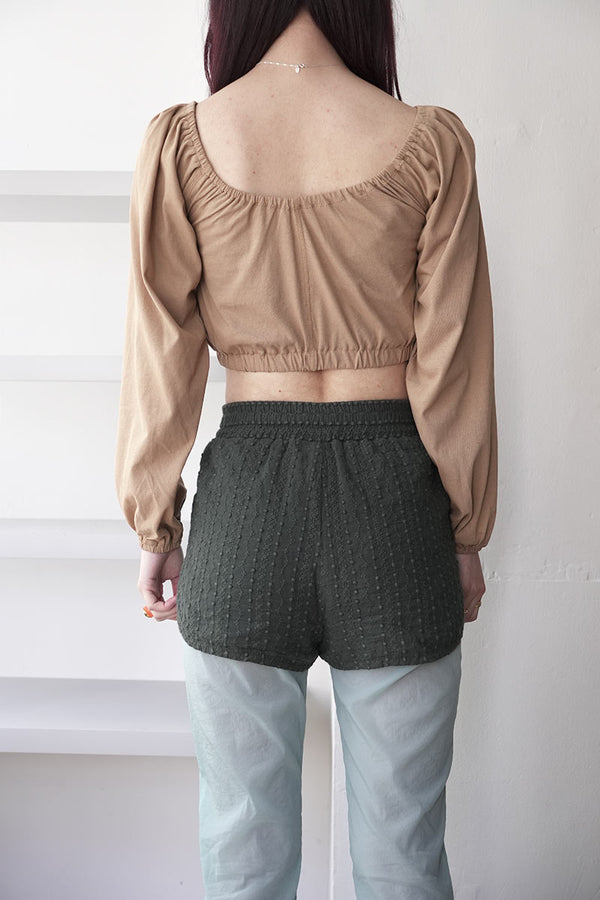 DRY SINGLE JERSEY SQUARE NECK GATHER TOP / CAMEL