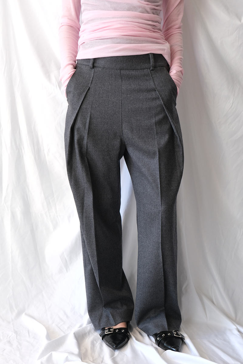 SOFT WOOL SIDE BUTTON FLY SLACKS / TOP GRAY