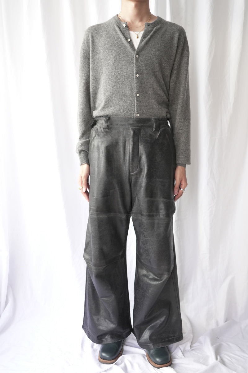 CRACKING COATED MILITARY PANTS .16 / DARK CHARCOAL BASE