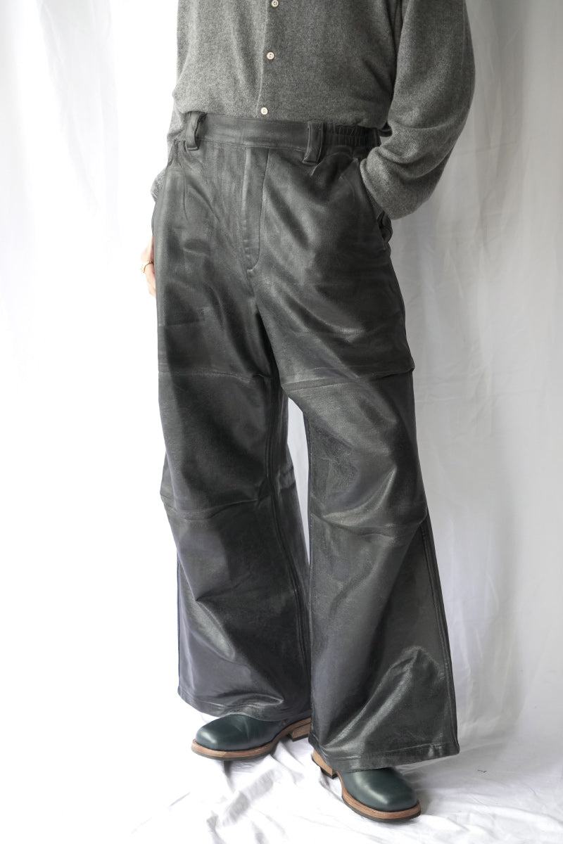 CRACKING COATED MILITARY PANTS .16 / DARK CHARCOAL BASE
