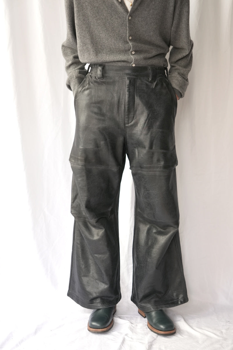 CRACKING COATED MILITARY PANTS .16 / DARK CHARCOAL BASE