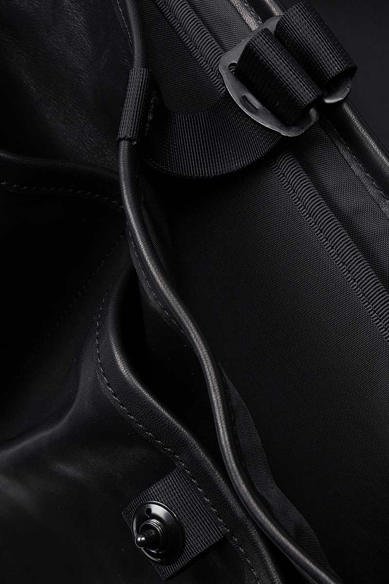 R20 GEAR-4 MINI MESSENGER / BLACK HIDE