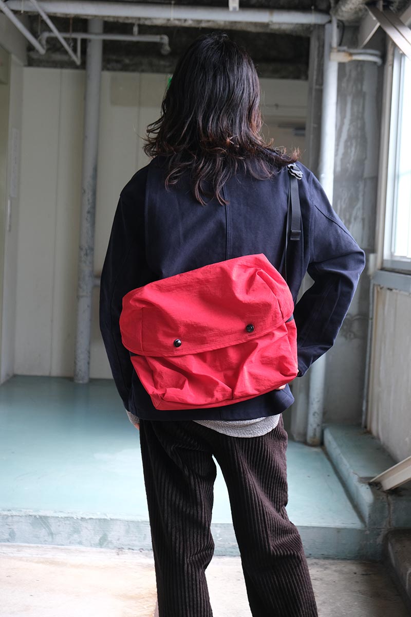 R19 GEAR-4 MINI MESSENGER / WARATAH NYLON