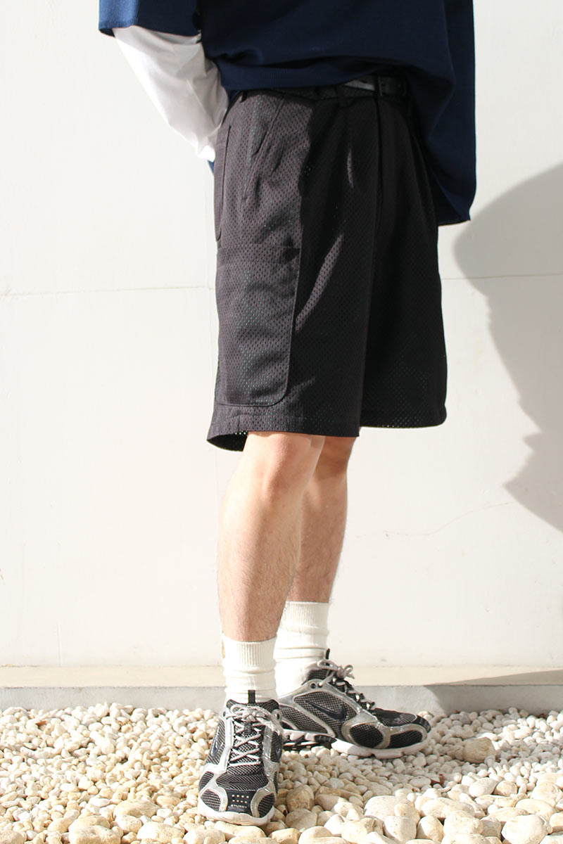POLY MESH CARGO SHORTS / BLACK × GREEN