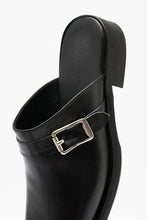 Load image into Gallery viewer, CAMION MULE / BLACK LEATHER [12月入荷予定]