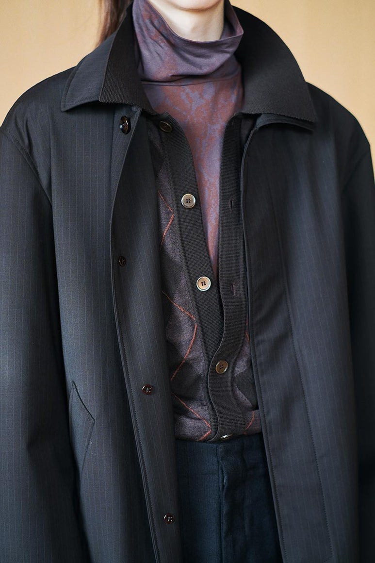 TUTOR ROLLNECK / TASTY RAISIN LACE STENCIL