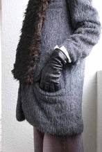 Load image into Gallery viewer, HER GLOVES / BLACK LEATHER