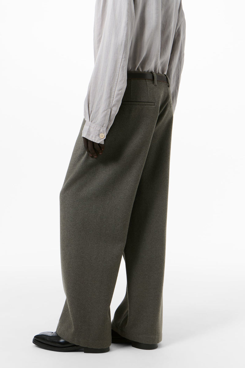 BRIDGE CHINO / NIGHT PINE FISHBONE BOUND WOOL [Expected to arrive in Autumn/Winter 2026]