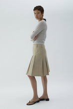 Load image into Gallery viewer, LAI MIDI PLEAT SKIRT / ECRU