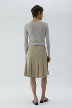 Load image into Gallery viewer, LAI MIDI PLEAT SKIRT / ECRU