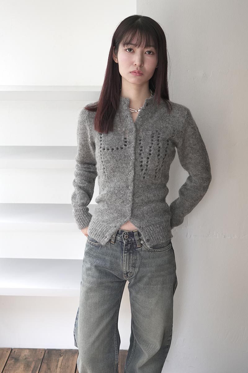 DOVE BUTTON CARDIGAN / GREY