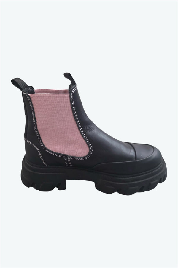 GANNI | SIDEGORE VOLUME SOLE LEATHER BOOTS [USED]