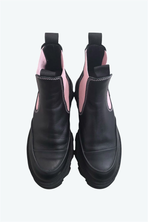 GANNI | SIDEGORE VOLUME SOLE LEATHER BOOTS [USED]