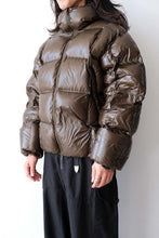 Load image into Gallery viewer, CUBE 650 FILL POWER DOWN JACKET / DARK GREEN