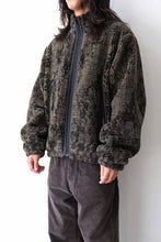 Load image into Gallery viewer, EWE FURRY JACKET / OLIVE
