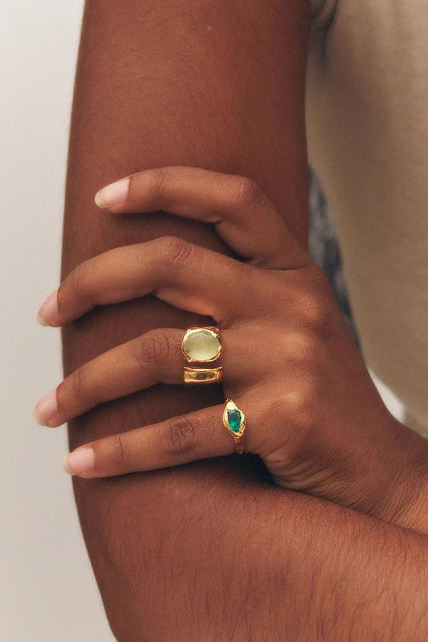 FARO RING / 18K GOLD PLATED 925 STERLING SILVER-SYNTHETIC EMERALD