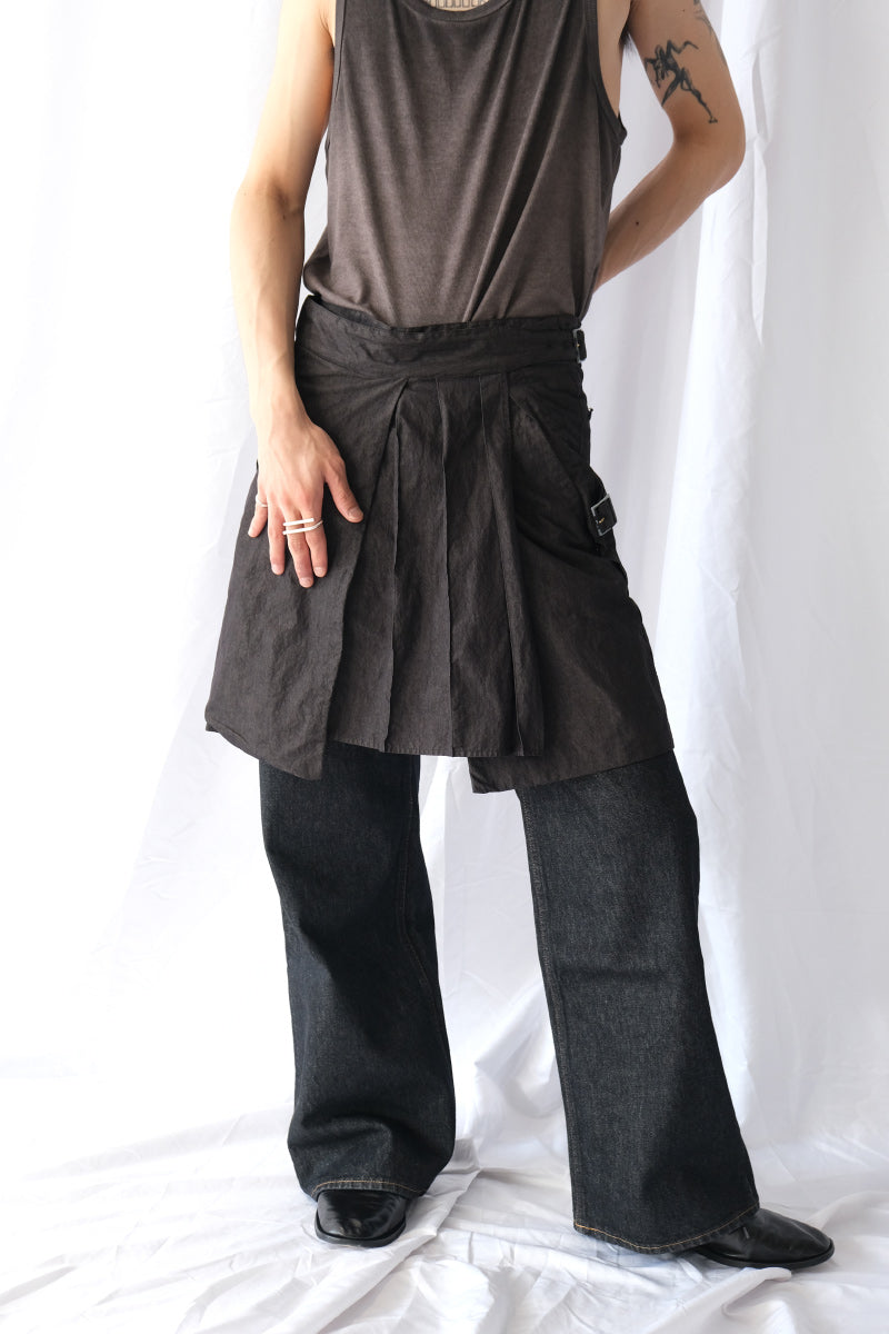 GARMENT DYED WRAP GURKHA SKIRT .15 / BLACK