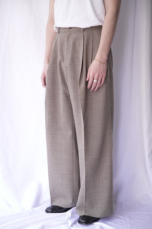 ROUGH WOOL 3TUCK BAGGY TROUSERS .15 / BEIGE