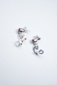 RED VINE STUDS EARRIGS / SILVER PLATED