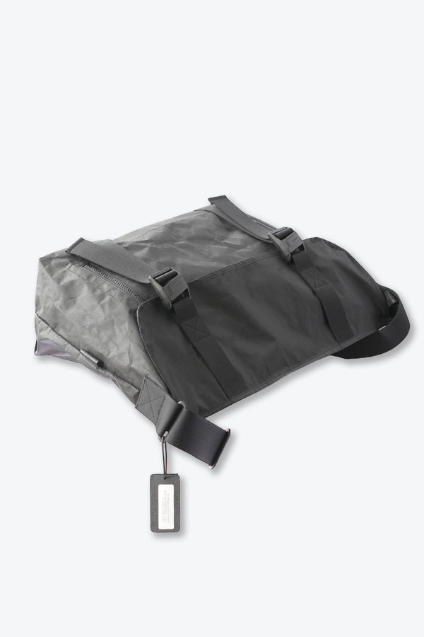 DYNEEMA MESSENGER BAG (L) / BLACK