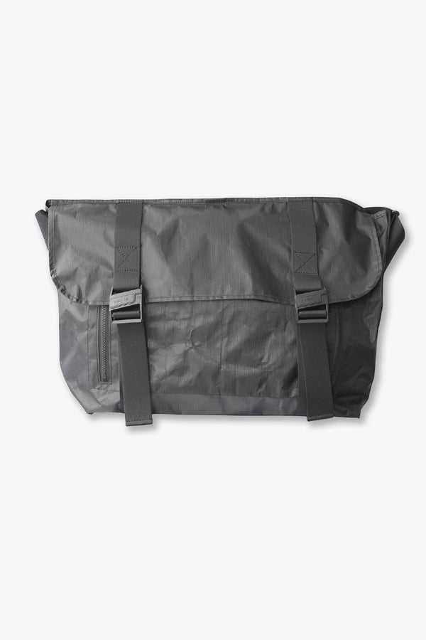 DYNEEMA MESSENGER BAG (L) / BLACK