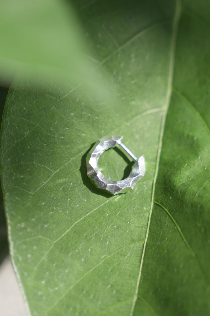 ALMOST EARRINGS SMALL SINGLE / 925 STERLING SILVER [4月入荷予定]