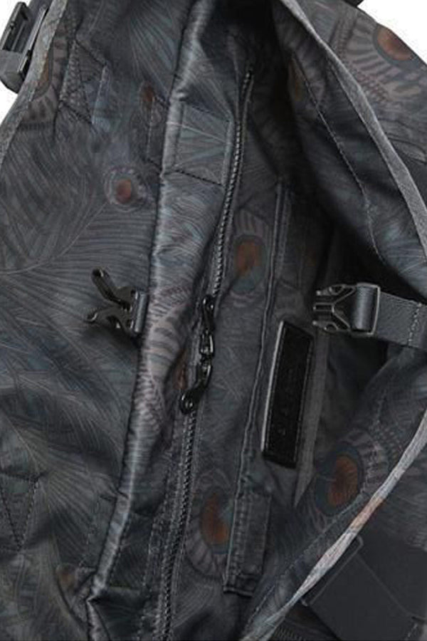 LIBERTY PEACOCK MESSENGER BAG(M) / DARK NAVY