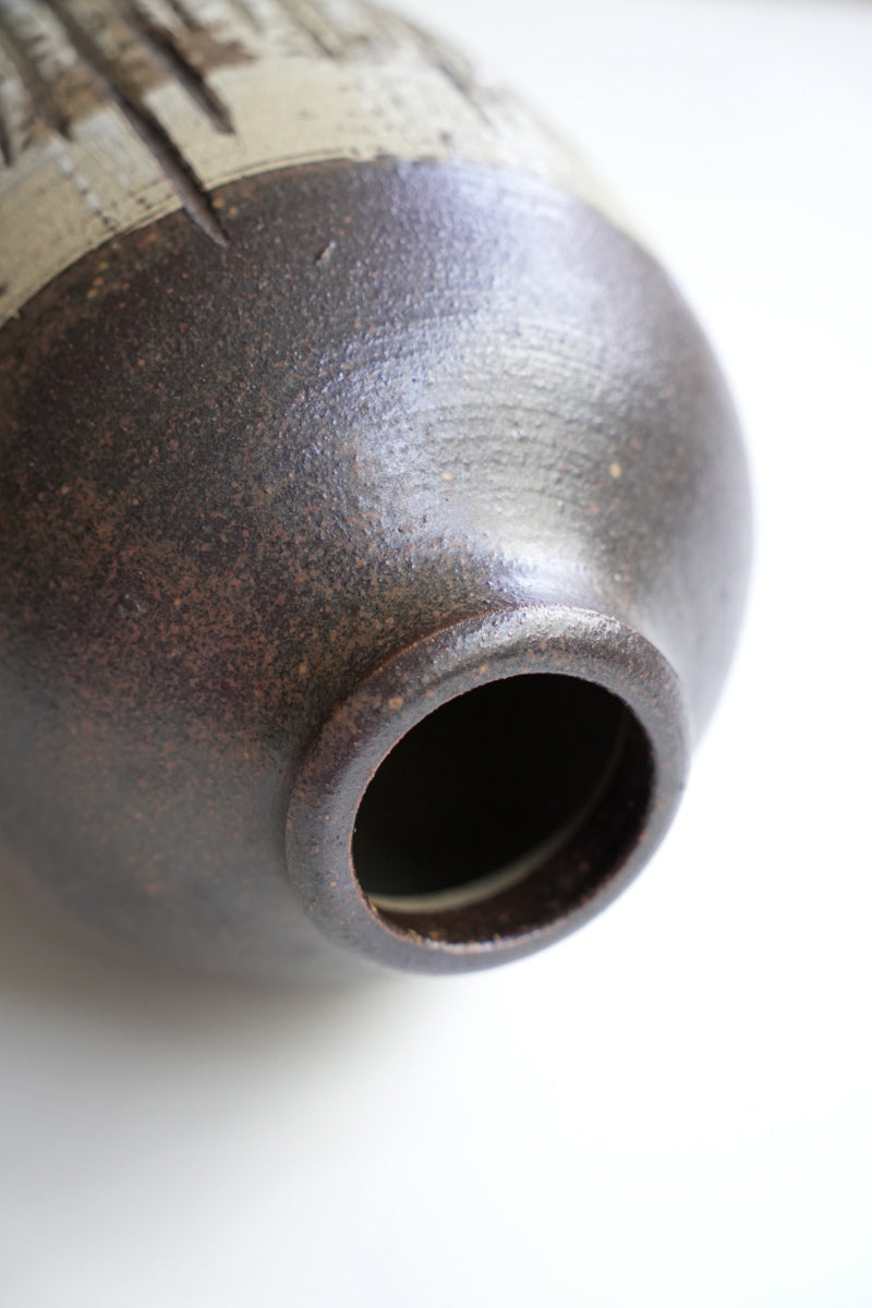 VASE FOR DISPLAY