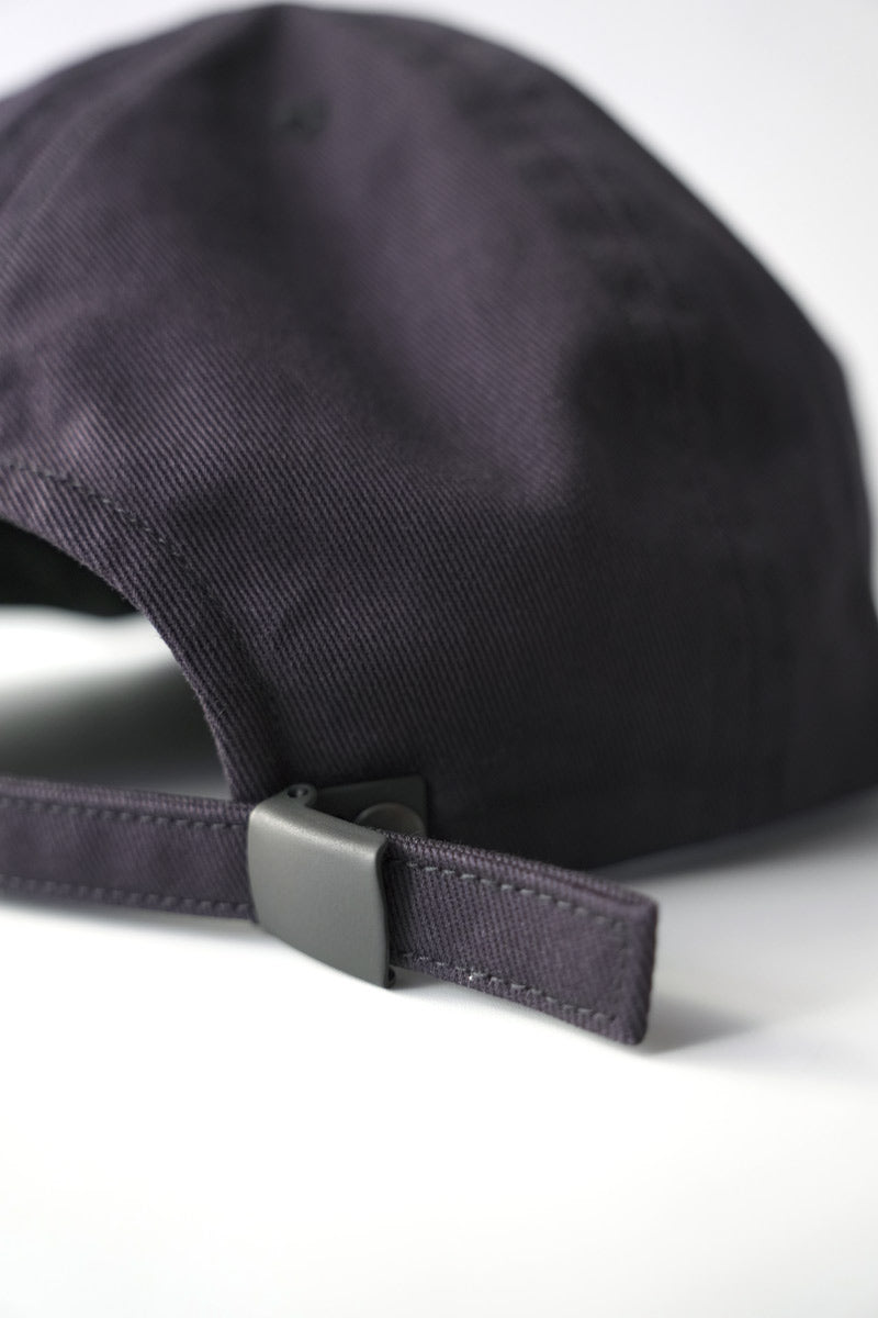 COMES CAP / BLACK×WHITE