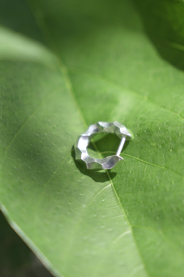 ALMOST EARRINGS SMALL SINGLE / 925 STERLING SILVER [Arriving in April]