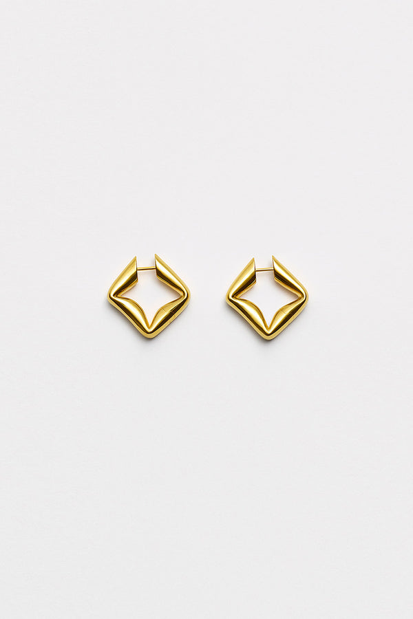 STRAW EARRINGS SMALL SINGLE / 24K GOLD VERMEIL [Arriving April]