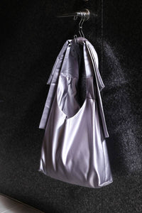 GABBY TOTE / SMOKE SILVER