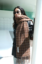 Load image into Gallery viewer, ESTATE SCARF / DORF CHECK FUZZY ALPACA