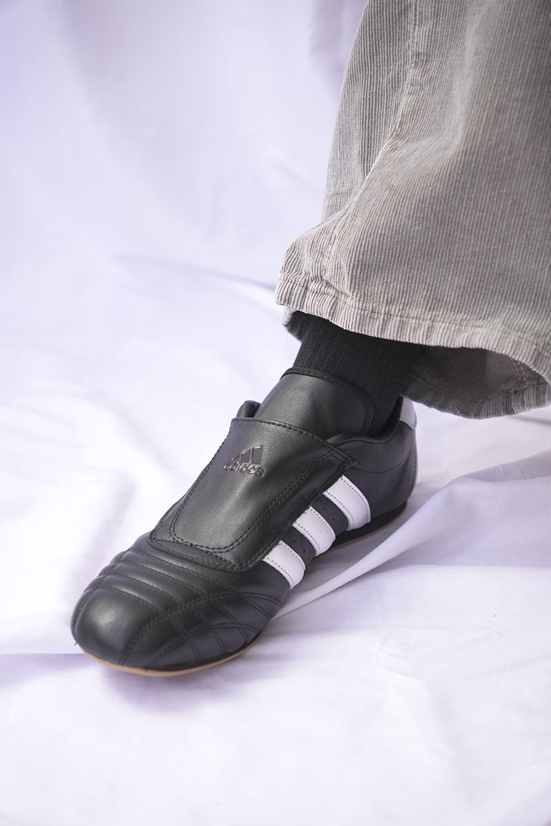 TAEKWONDO W / CORE BLACK/CLOUD WHITE/GUM [神戸店]