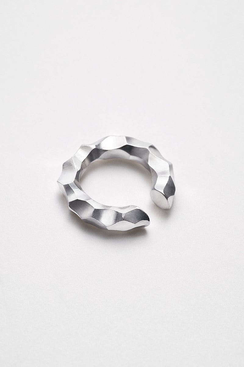 ROUND EAR CUFF THIN CARVED / 925 STERLING SILVER [4月入荷予定]