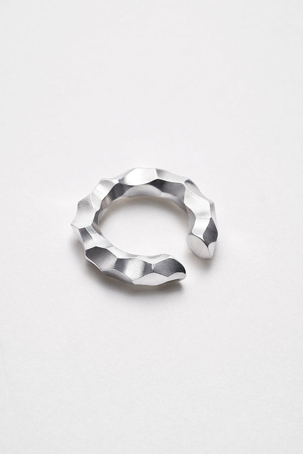 ROUND EAR CUFF THIN CARVED / 925 STERLING SILVER [Scheduled to arrive in April]